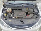 2017 Chrysler Pacifica Limited White vin: 2C4RC1GG5HR620531