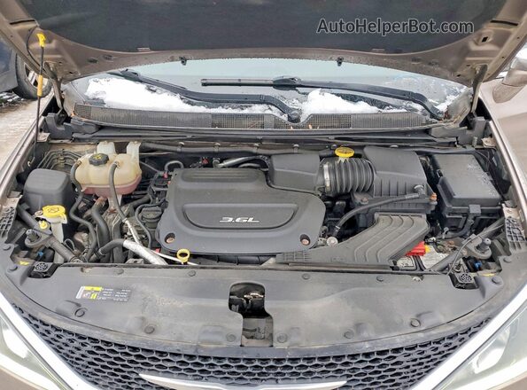 2C4RC1GG5HR817425 2017 CHRYSLER PACIFICA Желто-коричневый Вид подкапотного пространства