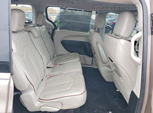 2C4RC1GG5HR817425 2017 CHRYSLER PACIFICA Желто-коричневый Вид задней части салона