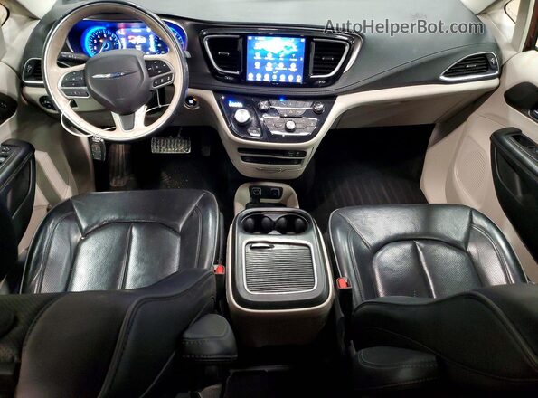 2C4RC1GG5JR259968 2018 CHRYSLER PACIFICA Красный Вид панели приборов