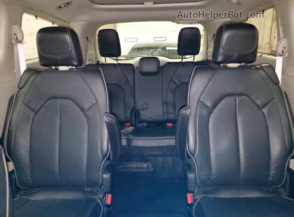 2C4RC1GG5JR259968 2018 CHRYSLER PACIFICA Красный Вид задних сидений