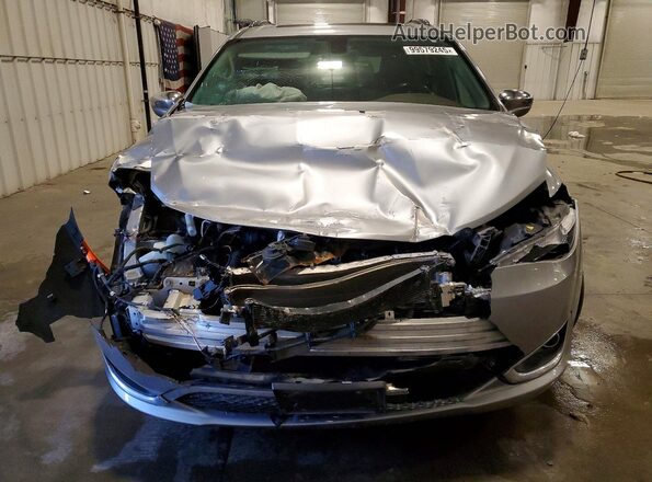 2C4RC1GGXKR552153 2019 CHRYSLER PACIFICA Серебряный Вид спереди