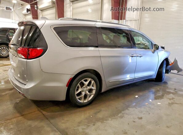 2C4RC1GGXKR552153 2019 CHRYSLER PACIFICA Серебряный Задняя правая четверть