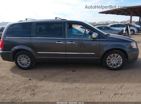 2C4RC1JG6GR200302 2016 CHRYSLER TOWN & COUNTRY Черный Вид задней части салона