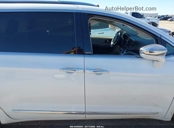 2C4RC1S77MR507486 2021 CHRYSLER PACIFICA White უკანა სალონის ხედი