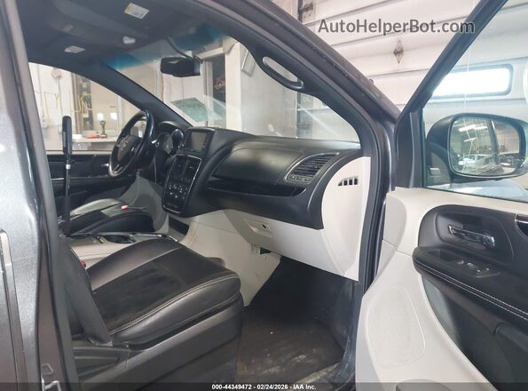 2C4RDGCG2HR599840 2017 DODGE GRAND CARAVAN Серый Вид салона спереди