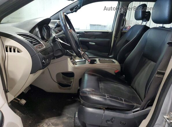 2C4RDGCG3HR869321 2017 DODGE GRAND Серебряный Вид салона спереди