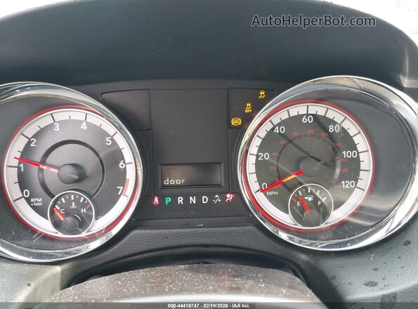 2C4RDGCG4LR174578 2020 DODGE GRAND CARAVAN Белый Вид задних сидений
