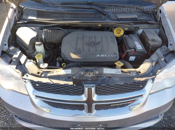2C4RDGCG5GR209439 2016 DODGE GRAND CARAVAN Серебряный Вид сзади