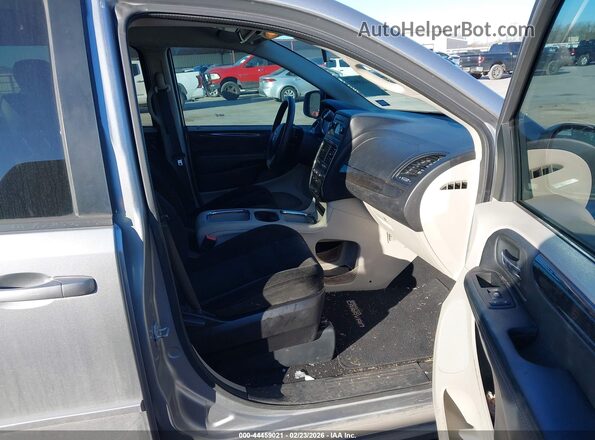 2C4RDGCG5GR209439 2016 DODGE GRAND CARAVAN Серебряный Вид салона спереди