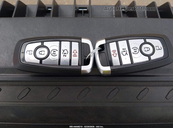 2FMPK3K99KBB79044 2019 FORD EDGE Серый Вид панели приборов