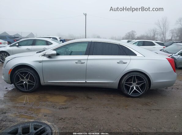 2G61M5S32H9113580 2017 CADILLAC XTS Серебряный Панорамный вид салона 360°
