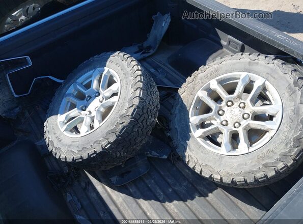 2GCUDDED4P1155318 2023 CHEVROLET SILVERADO Белый Вид щитка приборов