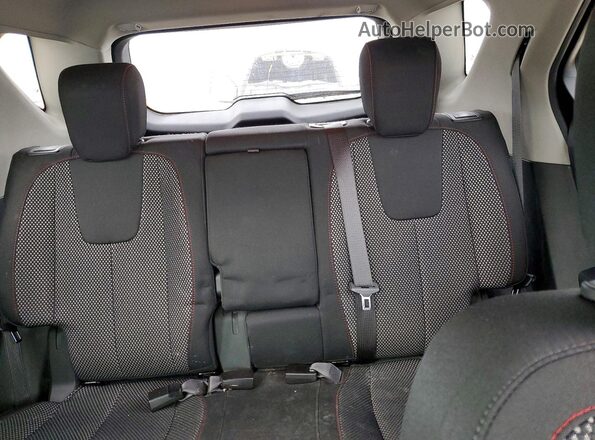 2GNALCEKXH1557318 2017 CHEVROLET EQUINOX Белый Вид задних сидений