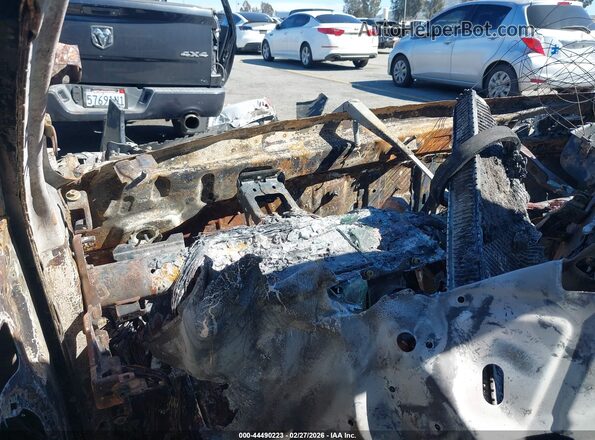 2HGFE4F84TH314834 2026 HONDA CIVIC HYBRID Серебряный Вид задних сидений