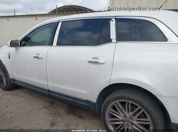 2LMHJ5AT2KBL01358 2019 LINCOLN MKT Белый 