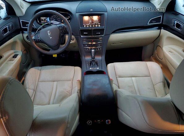 2LMHJ5AT2KBL03126 2019 LINCOLN MKT Черный Вид панели приборов