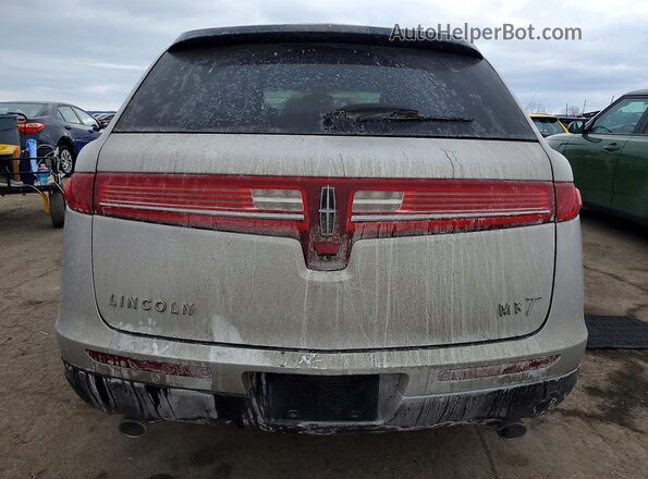 2LMHJ5AT2KBL03935 2019 LINCOLN MKT Серебряный Вид сзади