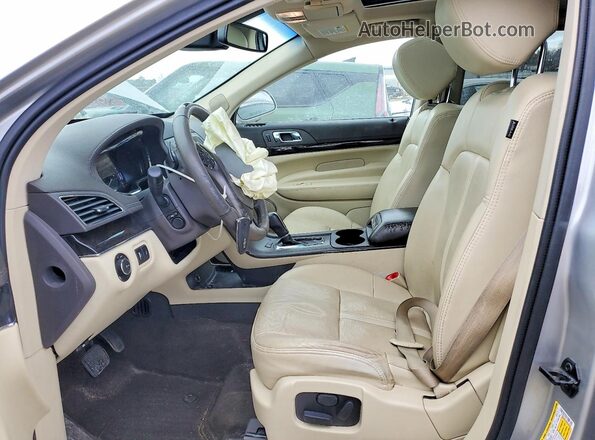2LMHJ5AT2KBL03935 2019 LINCOLN MKT Серебряный Вид салона спереди