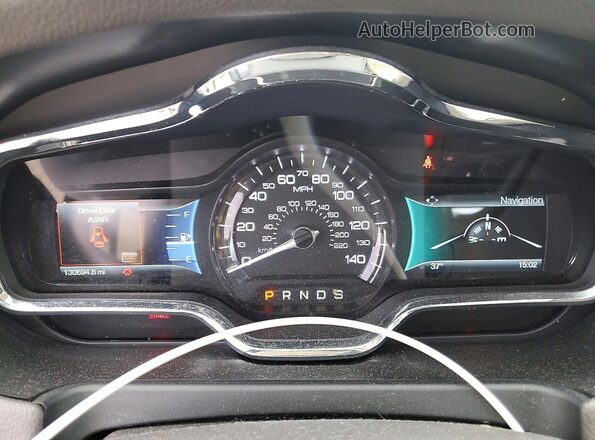 2LMHJ5AT2KBL03935 2019 LINCOLN MKT Серебряный Вид щитка приборов