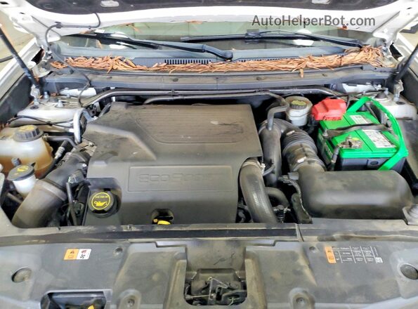 2LMHJ5AT6HBL00836 2017 LINCOLN MKT Белый Вид подкапотного пространства