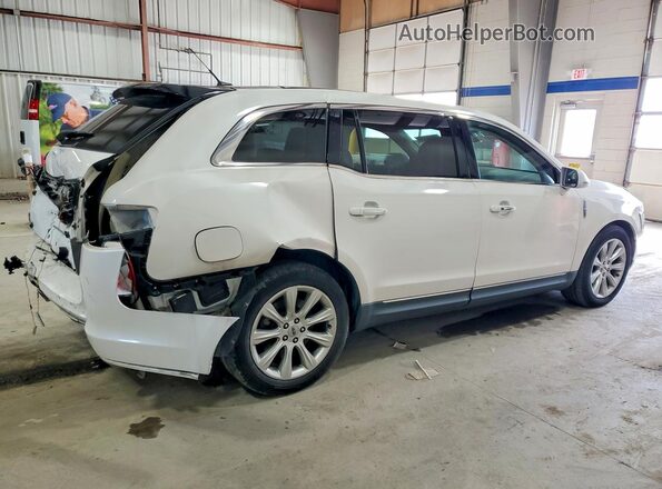 2LMHJ5AT6HBL00836 2017 LINCOLN MKT Белый Задняя правая четверть