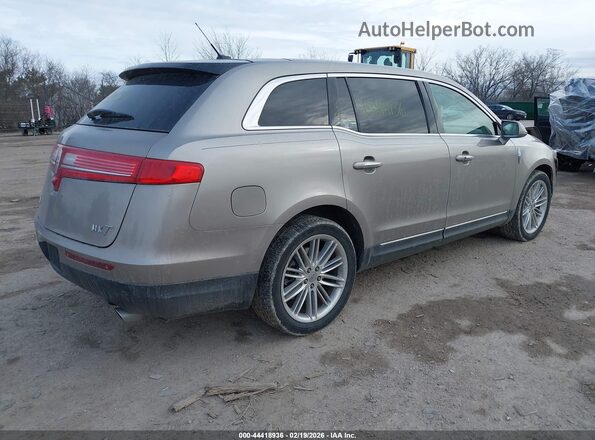 2LMHJ5AT9JBL00352 2018 LINCOLN MKT Beige Задня права чверть