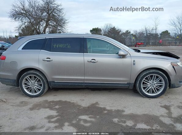 2LMHJ5AT9JBL00352 2018 LINCOLN MKT Beige Вид задньої частини салону