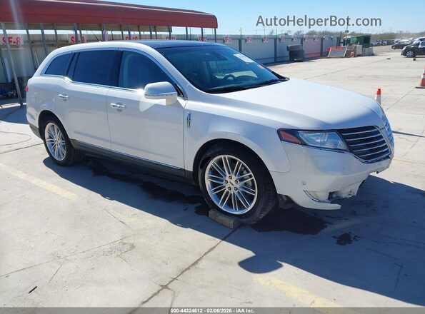 2LMHJ5ATXJBL01221 2018 LINCOLN MKT Белый Передняя правая четверть