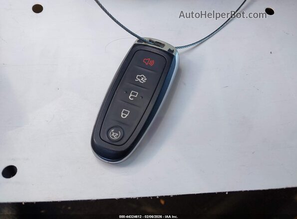 2LMHJ5ATXJBL01221 2018 LINCOLN MKT Белый Вид панели приборов
