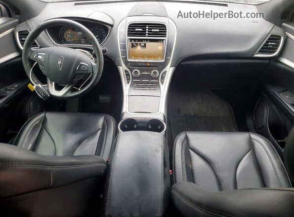 2LMPJ6JRXJBL50375 2018 LINCOLN MKX Silver Vista del salpicadero