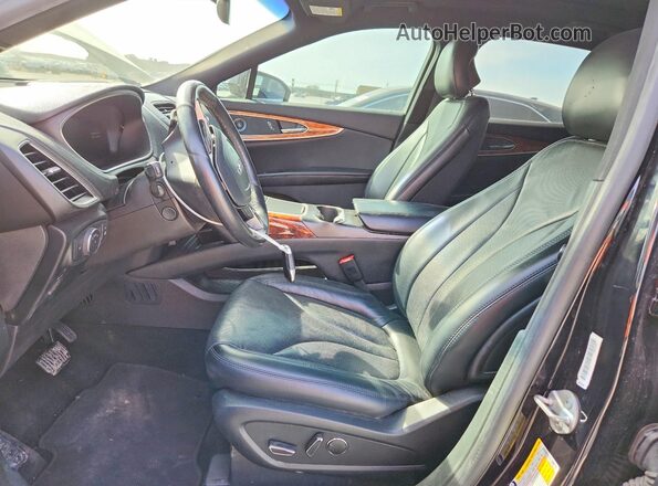 2LMPJ6L96KBL46015 2019 LINCOLN NAUTILUS Black Widok wnętrza z przodu