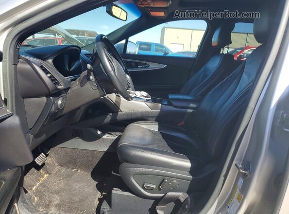 2LMPJ6LP0HBL47443 2017 LINCOLN MKX Silver Front interior view