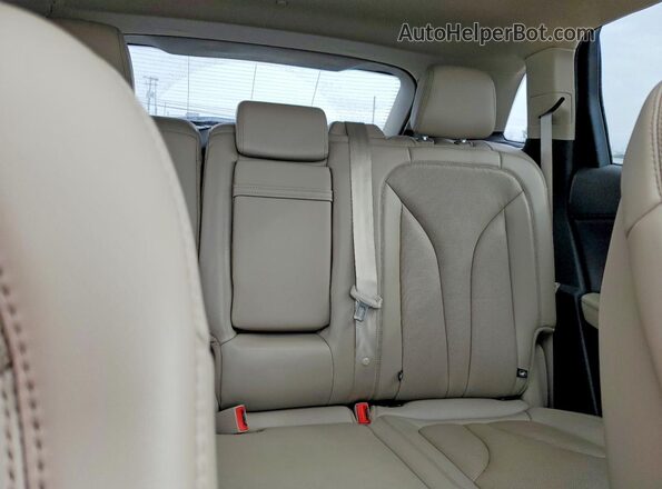 2LMPJ8K91NBL04109 2022 LINCOLN NAUTILUS Black Widok tylnych siedzeń