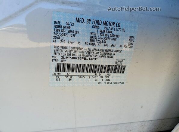 2LMPJ8K96PBL13231 2023 LINCOLN NAUTILUS White Vista de la etiqueta del VIN