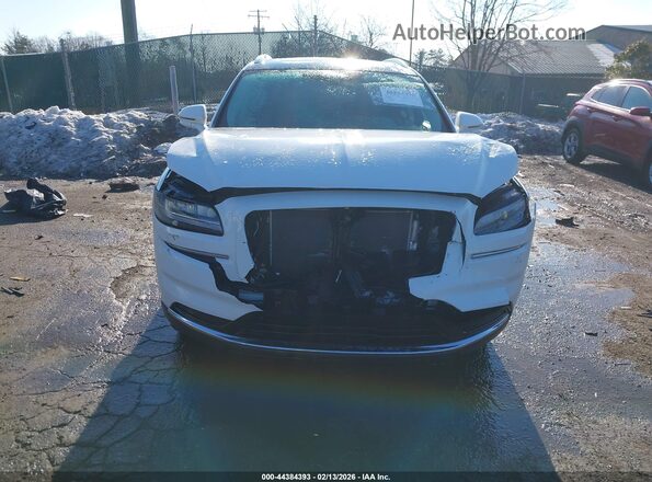 2LMPJ8K98NBL23191 2022 LINCOLN NAUTILUS White Vista interior trasera