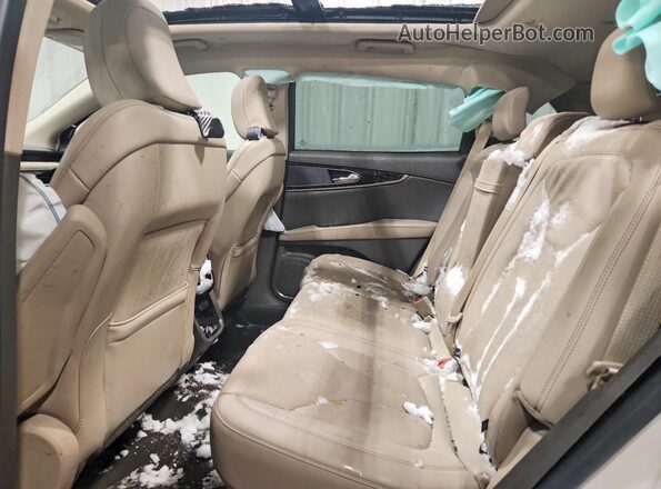 2LMPJ8KP4NBL10615 2022 LINCOLN NAUTILUS Кремовый Вид задней части салона