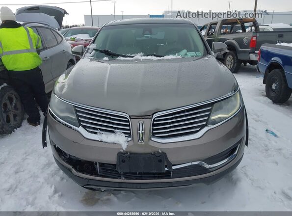 2LMPJ8LR0HBL29456 2017 LINCOLN MKX Beige Вид задньої частини салону
