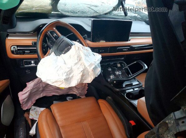 2LMPJ9JP9NBL04171 2022 LINCOLN NAUTILUS Черный Вид панели приборов