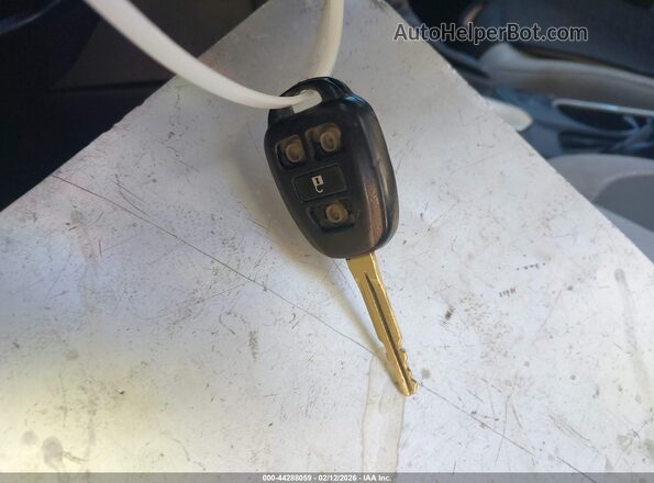 2T1BURHE0KC131407 2019 TOYOTA LL Серебряный Вид панели приборов