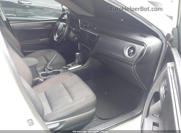 2T1BURHE1KC223089 2019 TOYOTA LL White Front interior view