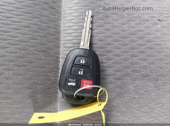 2T1BURHE2JC982350 2018 TOYOTA LL Серый Вид панели приборов