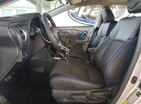 2T1BURHE3JC059083 2018 TOYOTA LL Silver Vista interior delantera