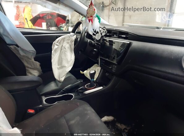 2T1BURHE8JC036544 2018 TOYOTA LL Белый Вид салона спереди
