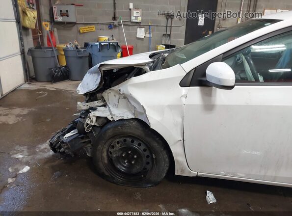 2T1BURHE8JC036544 2018 TOYOTA LL Белый Вид спереди