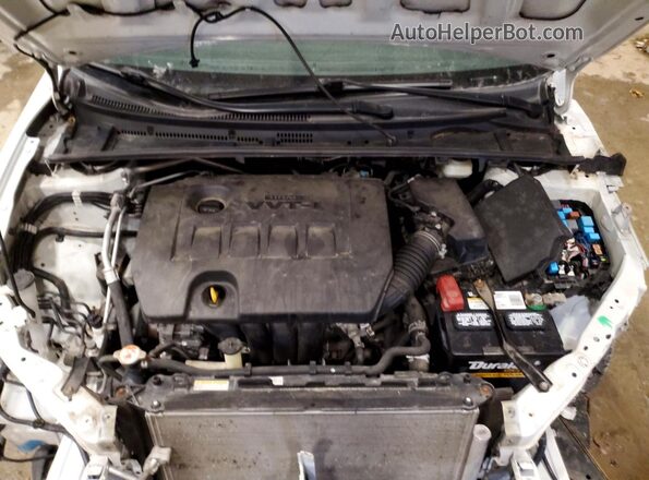 2T1BURHEXKC163944 2019 TOYOTA LL White Vista interior trasera