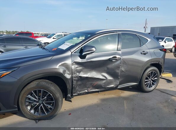 2T2AGCEZ2TC105590 2026 LEXUS NX Gray Widok z przodu