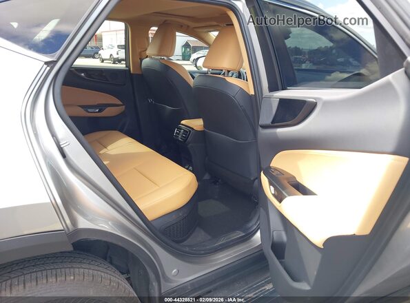 2T2AKCEZ6SC047397 2025 LEXUS NX 350H Silver Vista de la etiqueta del VIN