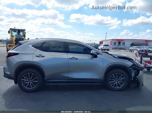 2T2AKCEZ6SC047397 2025 LEXUS NX 350H Silver Vista interior trasera