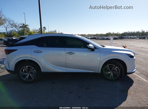 2T2BAMBA6TC070286 2026 LEXUS RX 350 White Вид задньої частини салону